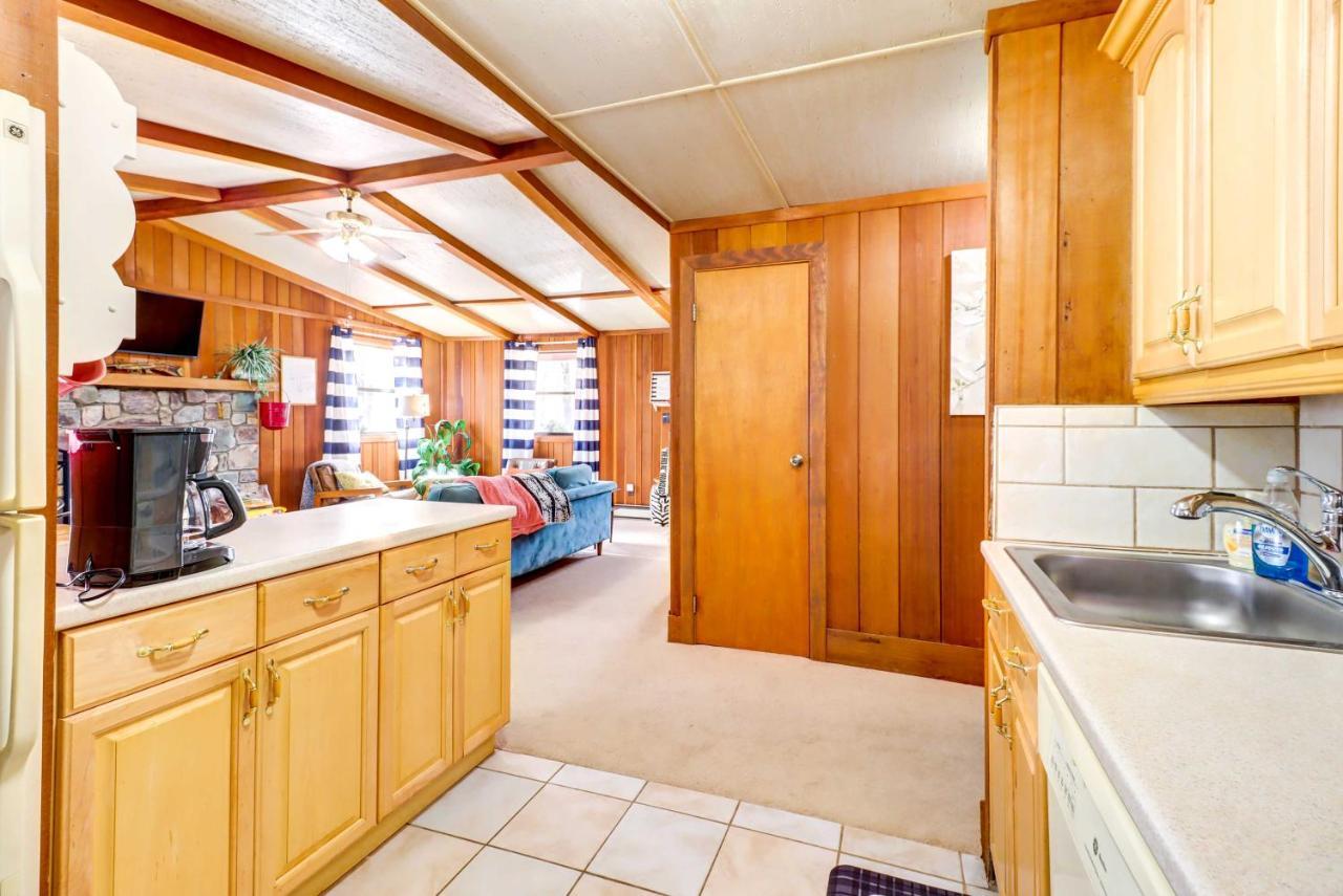 Pet-Friendly Gouldsboro Home At Big Bass Lake 외부 사진